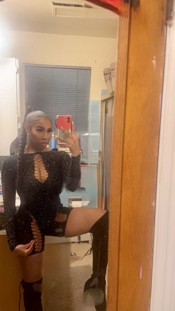 Petite with triple D’s FaceTime Verification available