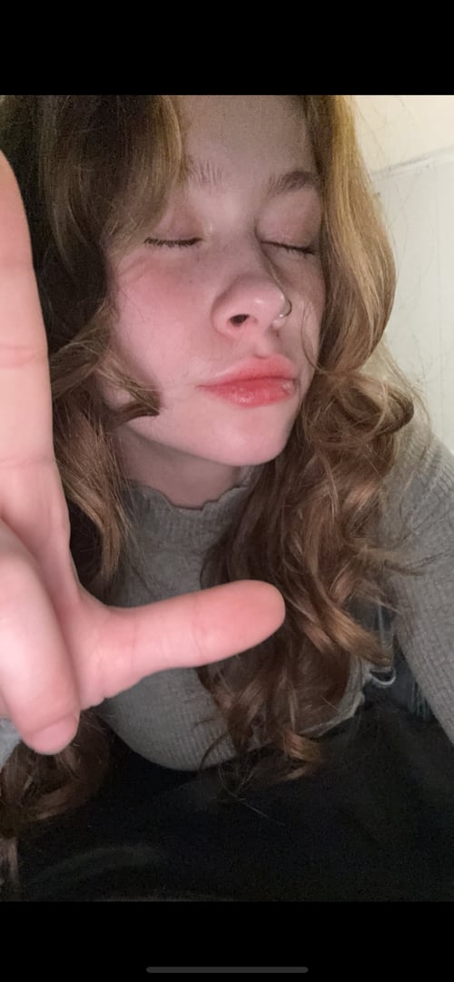 👋🏻Hi, I’m Lilith☺️. Let’s explore your fantasies 😈