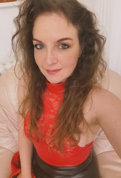 HOOKUP AVAILABLE ❤️❤️❤️❤️