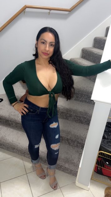 Petite Sexy Latina! outcall !