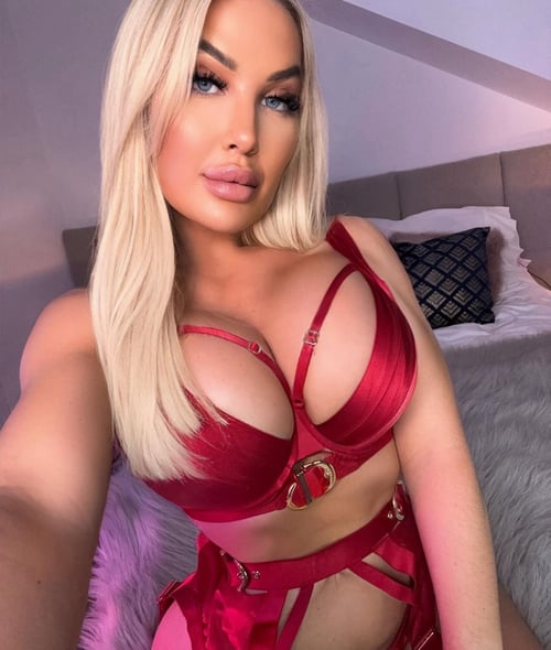 Am available for fun🍆💦 text me at : +1 520-525-4280