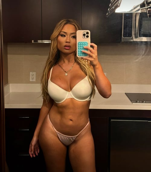 Hi I’m available to fulfill your sexual desires❤️💙 I’m available for hookups +14232580192