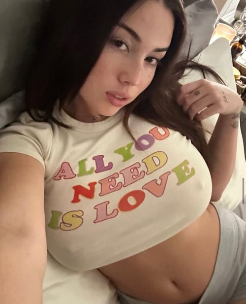 HORNY? LET’S HOOKUP 🍆💦🍑 AVAILABLE FOR BOTH INCALL / OUTCALL +1 (5802094276)