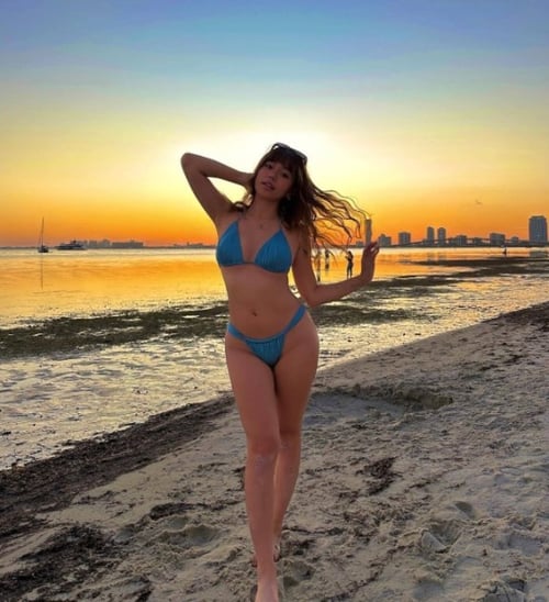 🅾 Asian Beauty Sexy Young Girl available 💋💋💋