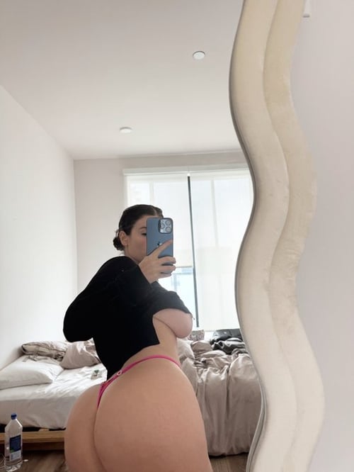 I’m available now for fun HMU on snap:  jay_pee103