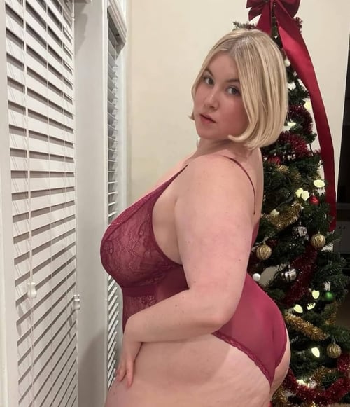 Am available now for fun HMU on cell and Gmail
