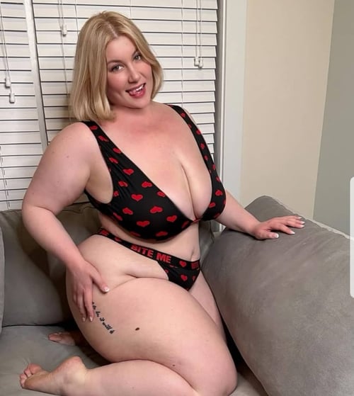 Am available now for fun HMU on cell and Gmail