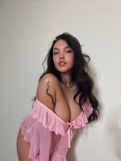 I’m ready to meet now for full girlfriend experience payments in person I can host and I can travel