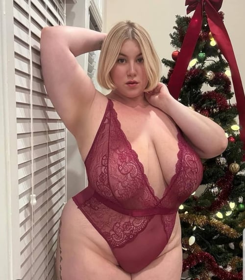 I'm available now for fun HMU on my cell and Gmail