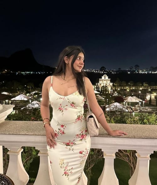 Indian hot girl available fast reply whatsapp