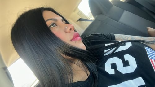 Chica latina 🇪🇨 muy bella disponible