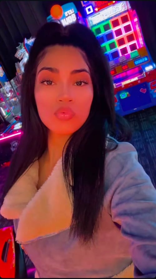 Snap me via https://snapchat.com/t/2Vfn5iRj.,mellyy_rb24,if you are down to meet
