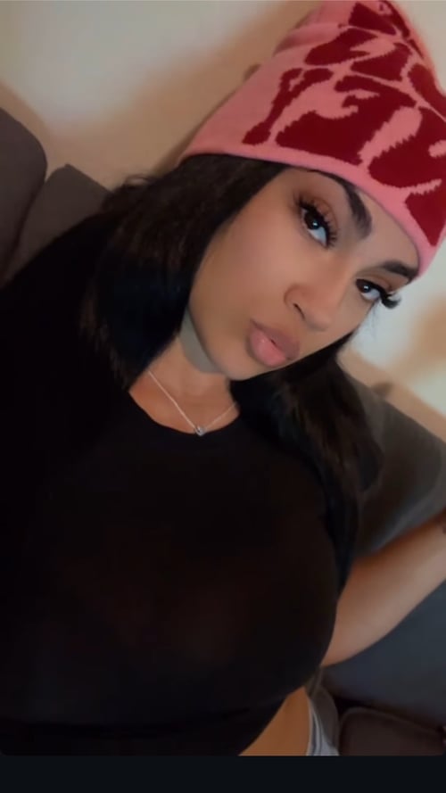 Snap me via https://snapchat.com/t/2Vfn5iRj.,mellyy_rb24,if you are down to meet