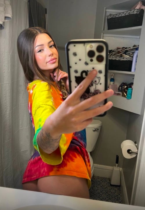I’m wet bored and horny I need some naughty chats/fun I need a lot naug