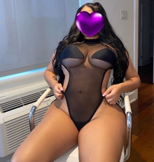 HOT SEXY LEONOR