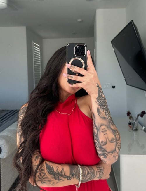 Hi , what up with you ? Hit me up if you’re down for fun , add me Telegram @Love_Baby27 HMU +1 301-