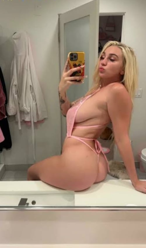 Do you want to fuck?Hit me up🤙+1 404-404-4999