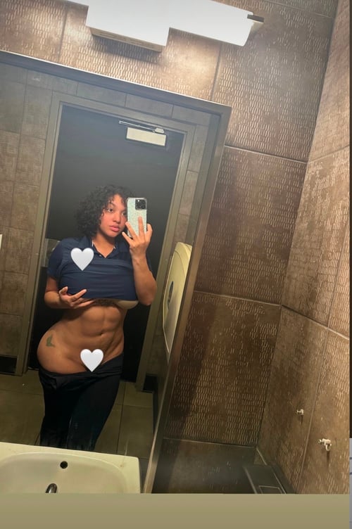 I'm available now and ready to have some fun all my pictures are 100% real and recent, I offer full
