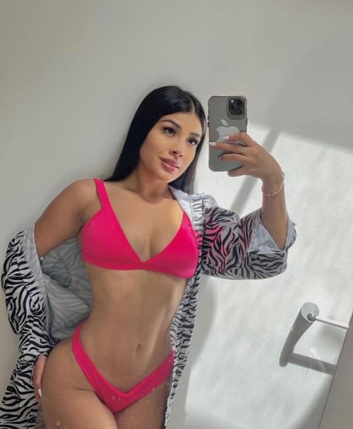 I’m available for hookup and massage