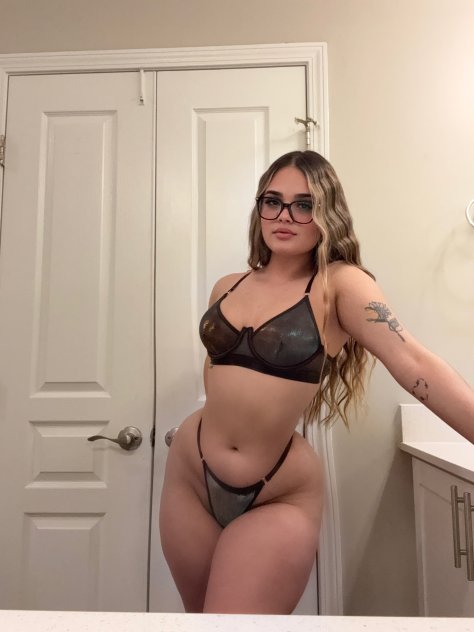 Hola sexy latina disponible