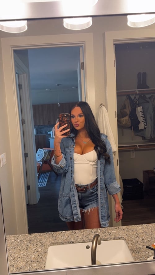 🥰I’m available for both incall❤️🥂💋 and outcall🥂💋❤️ services 💋🥂❤️