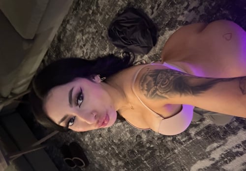 Hi , what up with you ? Hit me up if you’re down for fun , add me Telegram @Love_Baby27 HMU +1 301-