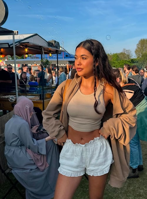 I’m lucy 100 percent honest, real, genuine send me a text message for fun 🤩
