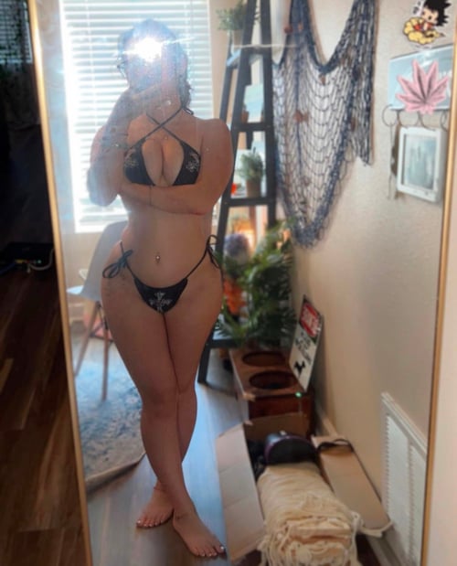 HEY DADDY!😍 NAUGHTY EMILY BREIGH HERE TO PLEASURE YOU, LET’S HAVE A GOOD TIME 👅🍑💦