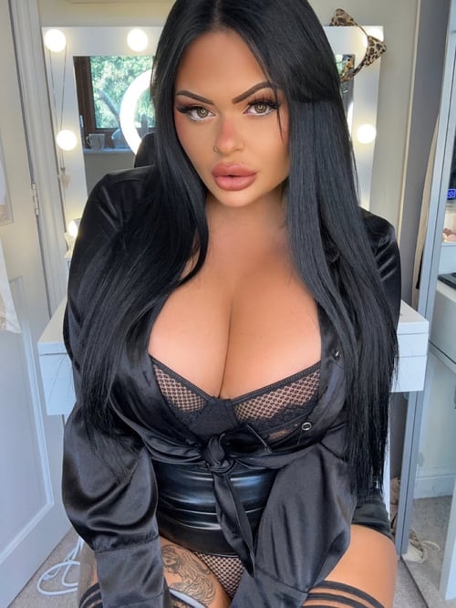 I’m available for outcall and incall service