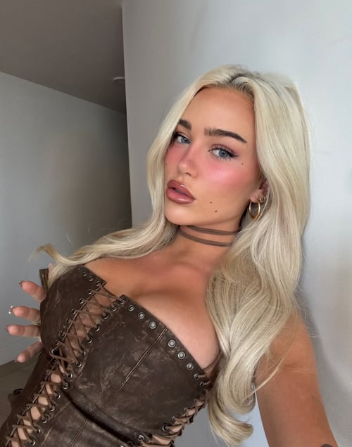 Juicy 🍯 creamy 🍑 wet. 🥰 hot , Clean & soft Pussy. I’m available for both Incall and outcall
