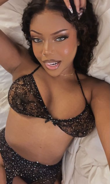 Pretty Tight 😺 Afro Latina