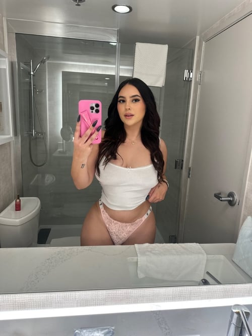 I’m female escort available for hookup outcall and Incall and I sell my hot nudes and videos