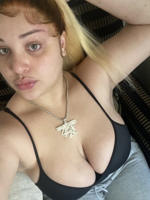 Im a female escort ready for quick hookup Snap: sexyshy6070