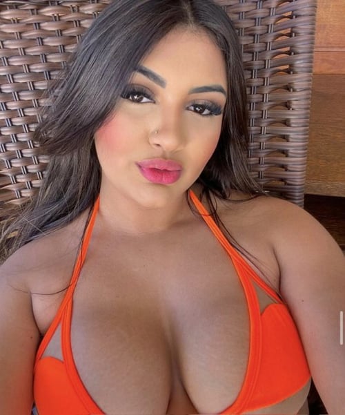 I’m available for hookup both incall or outcall text me 7578148307