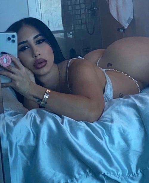 Hi 👋 I’m Valerie and I’m available 24/7 for hook up and fun