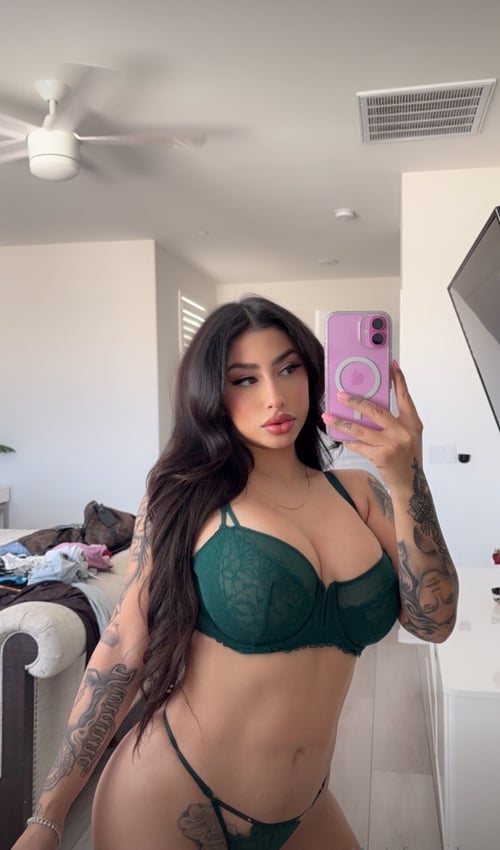 Hi , what up with you ? Hit me up if you’re down for fun , add me Telegram @Love_Baby27 HMU +1 301-9