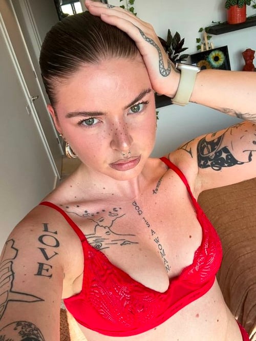 Sexy brunette 👱♀️wants Raw Sex👅💦😝🍑Hookup:hitme on snap luwamide_1