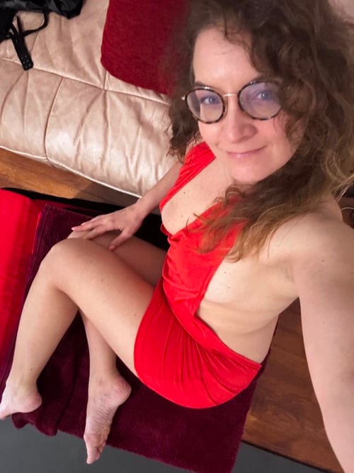 My services includes 69, sex with condoms and without condoms , Anal sex , escorts , Deep 👅 kissing