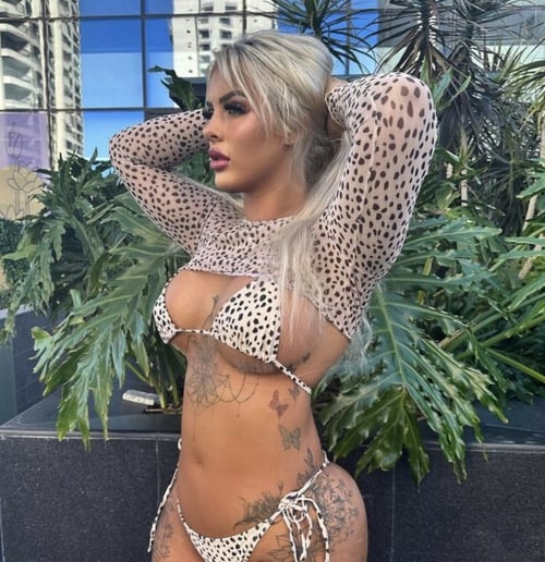 💕Blonde Bombshell Party Girl 💕 Don’t miss me!