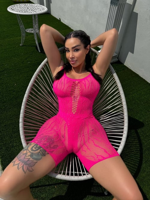 Independent girl looking for a perfect playmate.-Telegram: PrettyKim020😉contact me-+18653754274