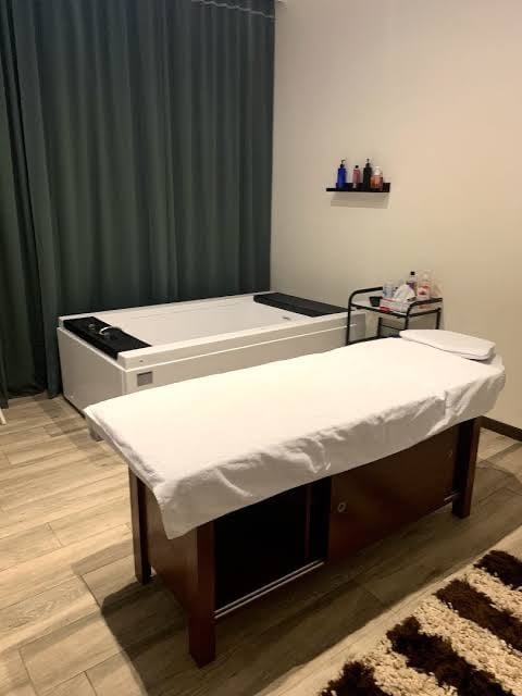 AVAILABLE TO MEET UP NOW 🥰 LICENSED AND DISCREET MASSAGE THERAPIST💯LEGIT