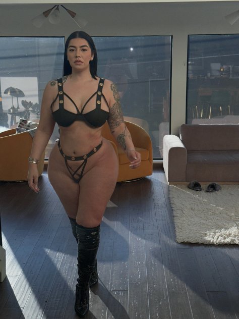 Sexy Colombian back in town