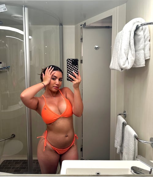 Fun with Cami 💦💦