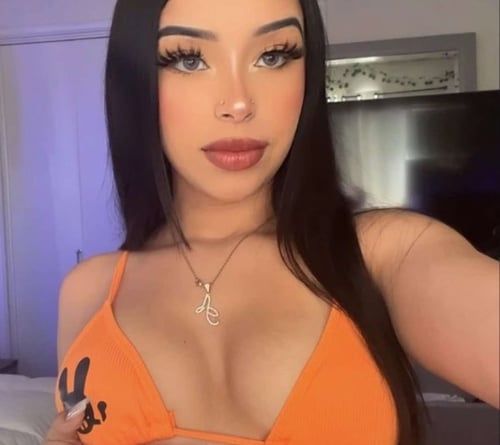 Sexy Hispanic beauty! outcall only call or text me!