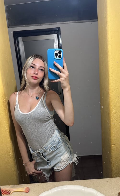 I am available right now💦Young🔥Hott$ Classy and Wet💦👅text me +17852174065