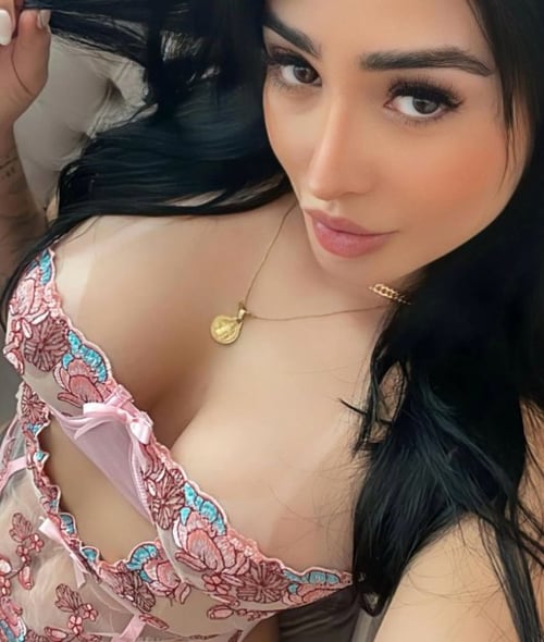 COLOMBIANA 🇨🇴 in your zone 😈📦💕📲