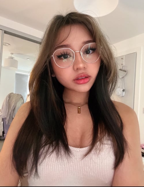 NAUGHTY ASIAN LADY AVAILABLE NEXT DOOR FOR YOU DEEP INSIDE Me.
