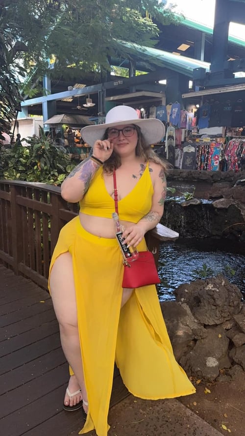 New sexy, naughty and charming mama available for your enjoyment.