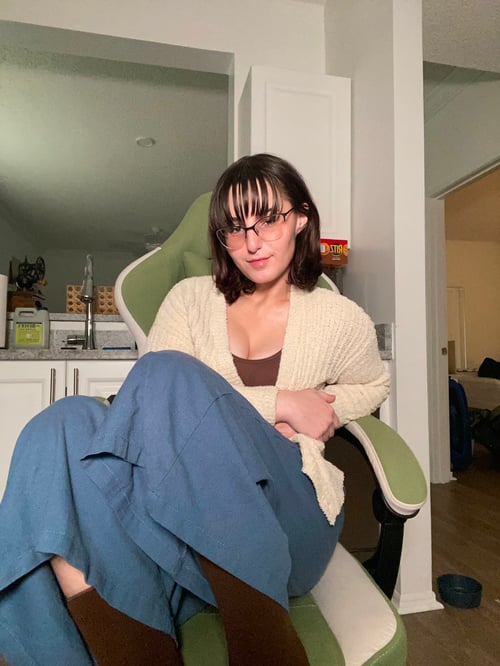 I offer affordable massage with sex i'm professional discreet and genuine