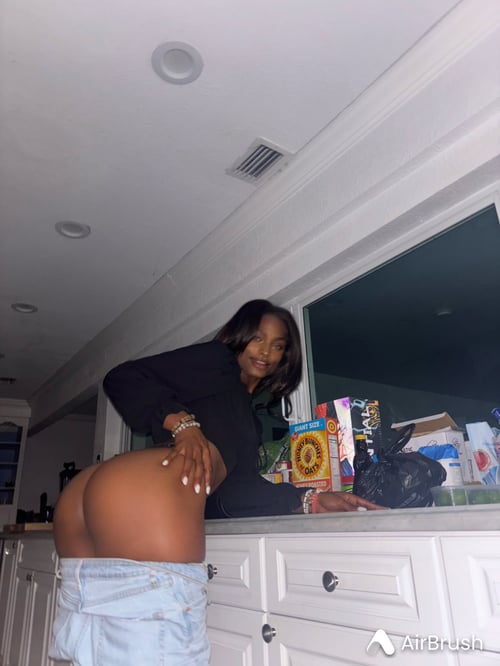 Sexy Playmate Down For Fun😛🍑💦NUMBER: 9045255666